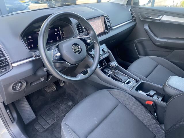 Skoda Karoq 1.5 TSI ACT Business Edition Plus Trekhaak wegklapbaar , Navigatie , adaptive Cruise