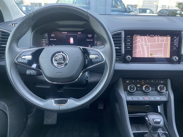 Skoda Karoq 1.5 TSI ACT Business Edition Plus Trekhaak wegklapbaar , Navigatie , adaptive Cruise