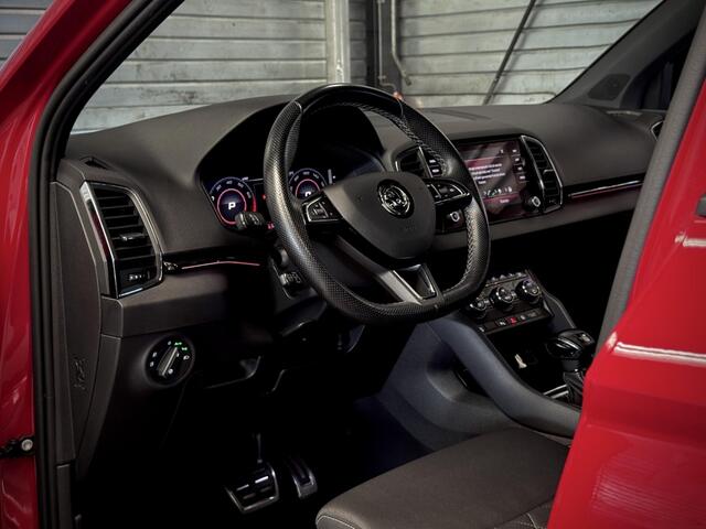 Skoda Karoq 1.5 TSI ACT Sportline | Panodak | Trekhaak | Stoelverwarming |