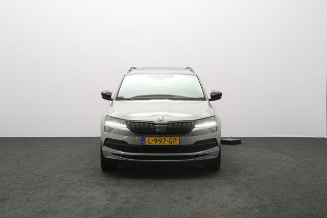 Skoda Karoq 1.5 TSI 150 PK ACT Sportline Automaat, Panoramadak, Canton Sound, Adap. Cruise Control, Stoelverwarming