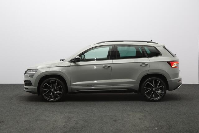 Skoda Karoq 1.5 TSI 150 PK ACT Sportline Automaat, Panoramadak, Canton Sound, Adap. Cruise Control, Stoelverwarming