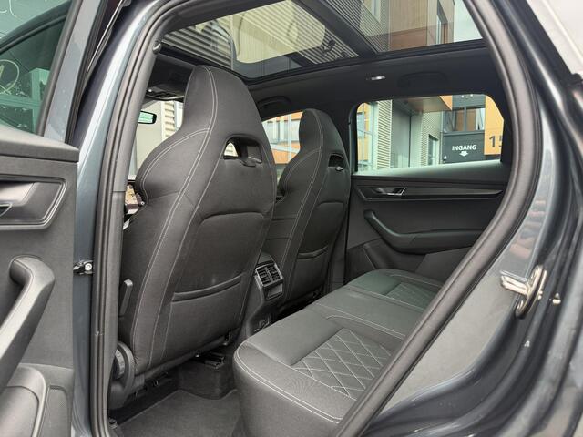 Skoda Karoq 1.5 TSI ACT Sportline Pano | CarPlay | Dealer OH