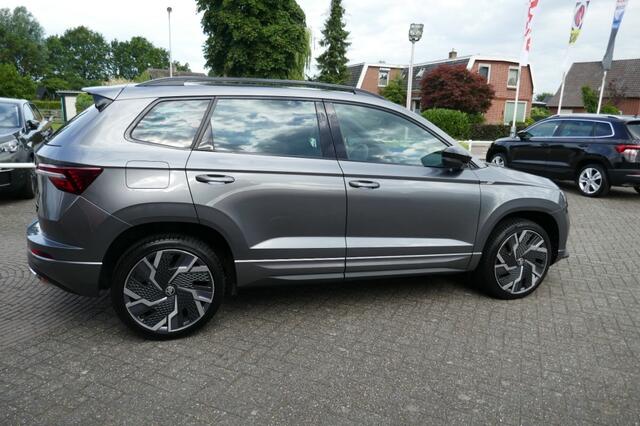 Skoda Karoq 1.5 TSI SPORTL. BUS. 150 PK NIEUW MODEL/CAMERA/MATRIX LED/PANODAK
