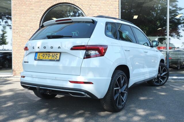 Skoda Karoq 1.5 TSI DSG Sportline | Panoramadak | Trekhaak | Achteruitrijcam