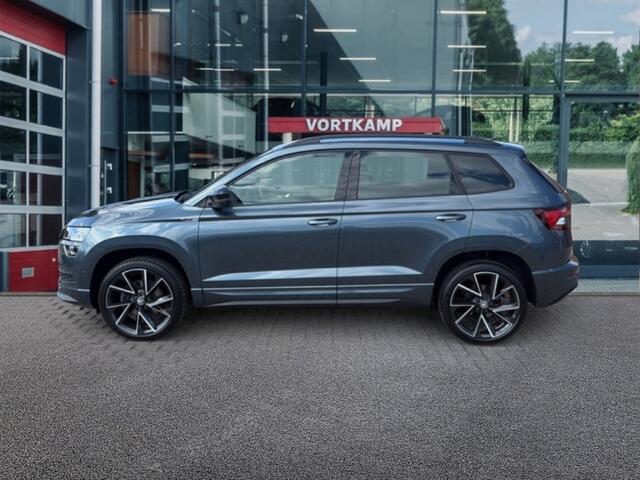 Skoda Karoq 1.5 TSI DSG SPORTLINE TREKHAAK/CAMERA/ELEK-KLEP/ACC/DIG-DASH/STOELVERW
