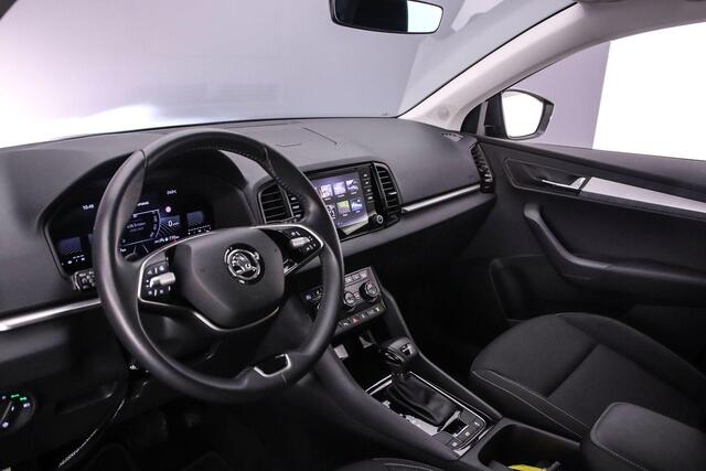 Skoda Karoq Business Edition 1.5 TSI 150pk DSG Automaat Achteruitrijcamera, Cruise control, Parkeersensoren, Stoelverwarming, LED koplampen, App connect