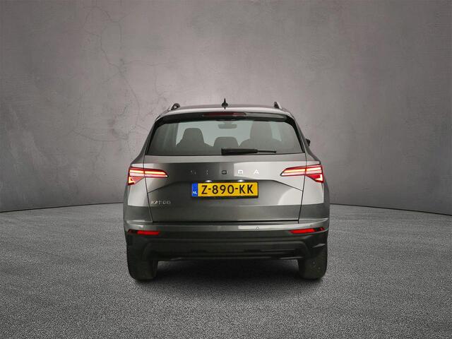 Skoda Karoq Business Edition 1.5 TSI 150pk DSG Automaat Achteruitrijcamera, Cruise control, Parkeersensoren, Stoelverwarming, LED koplampen, App connect