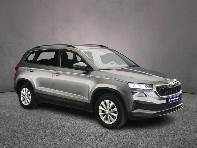 Skoda Karoq Business Edition 1.5 TSI 150pk DSG Automaat Achteruitrijcamera, Cruise control, Parkeersensoren, Stoelverwarming, LED koplampen, App connect