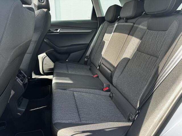 Skoda Karoq 1.5 TSI ACT Style Business / Navigatie + Apple Carplay/Android Auto / Elek. Schuif-/Kanteldak / Cruise Control / Keyless Entry & Start