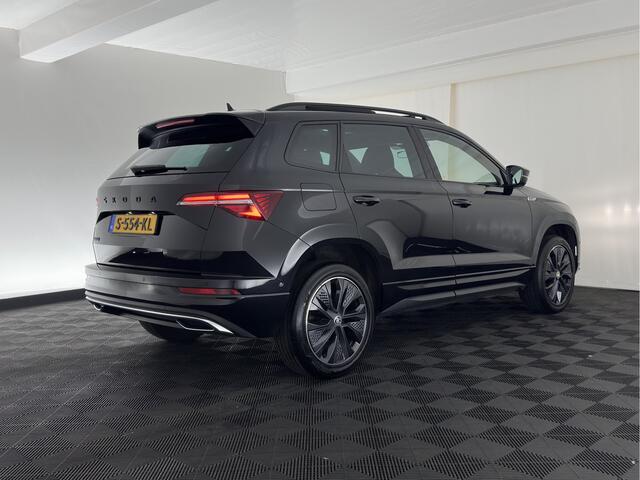 Skoda Karoq 1.5 TSI ACT Sportline Business (INCL-BTW) Aut. *PANO | DIGI-COCKPIT | FULL-LED | ADAPTIVE-CRUISE | HEATED-SPORTSEATS | TOP-VIEW | AMBIENTLIGHT | NAVI-FULLMAP | KEYLESS | DAB+ | TOWBAR | PRIVACYGLASS | 18''ALU*