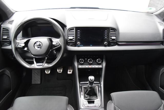 Skoda Karoq 1.5 TSI ACT Sportline Business | Incl. BOVAG Garantie | Geen import | Trekhaak | Apple Carplay/Android Auto | PDC Voor+Achter | Stoel&Stuurverwarming | 19'' Velgen | Full LED |