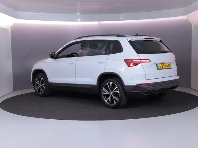 Skoda Karoq 1.5 TSI ACT Business Edition 150 pk Automaat (DSG) | Navigatie | Trekhaak (wegklapbaar) | Parkeersensoren achter | Adaptieve cruise control | Stoel/stuur verwarming |