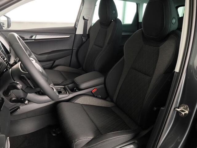 Skoda Karoq 1.5 TSI ACT Business Edition Ultimate | Trekhaak | Stoel- en stuurverwarming | Adaptive cruise control | lichtemetalen velgen 18" |