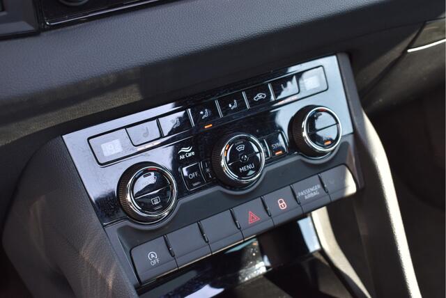 Skoda Karoq 1.5 TSI ACT Sportline Business Panorama, Stoel/stuurverwarming, Virtual cockpit, Camera, Carplay