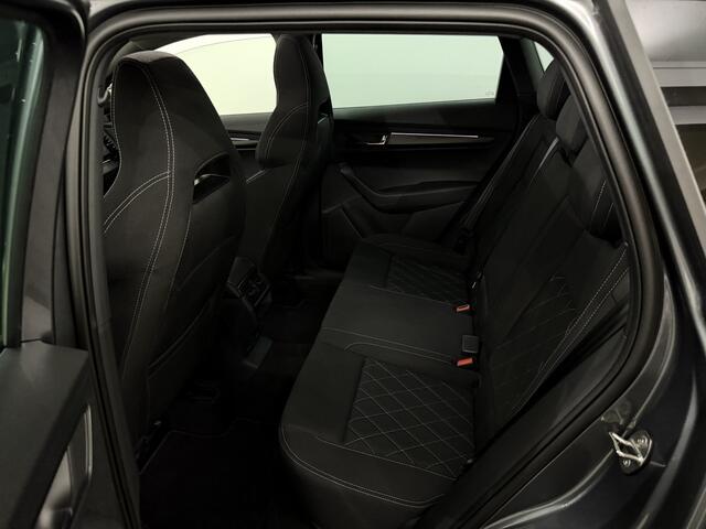 Skoda Karoq 1.5 TSI ACT Sportline Business Panoramadak, Navi, Parkeersensoren, Cruise control, Keyless start, Stoel/stuurverwarming, A start stop .