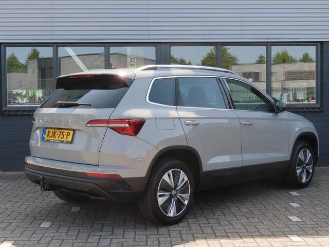 Skoda Karoq 1.5 TSI ACT Business Edition Plus DSG | trekhaak wegklapbaar | camera | groot navi | stoelverwarming | stuurwielverwarming