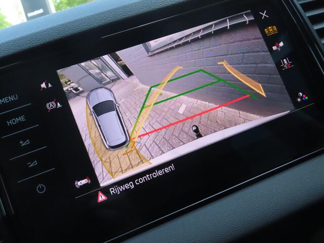 Skoda Karoq 1.5 TSI ACT Business Edition Plus DSG | trekhaak wegklapbaar | camera | groot navi | stoelverwarming | stuurwielverwarming