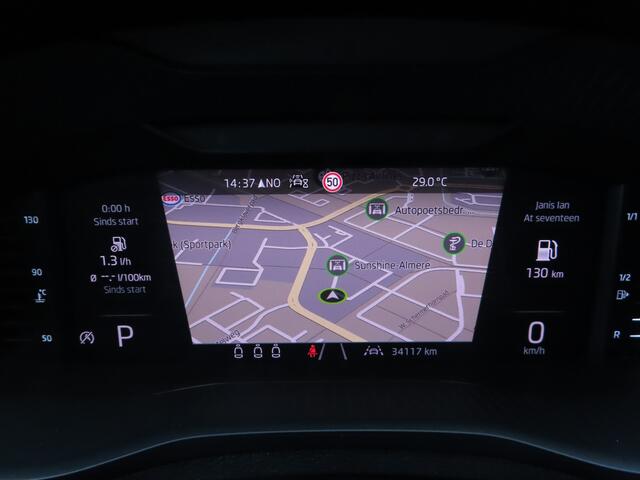 Skoda Karoq 1.5 TSI ACT Business Edition Plus DSG | trekhaak wegklapbaar | camera | groot navi | stoelverwarming | stuurwielverwarming