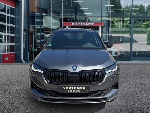 Skoda Karoq 1.5 TSI DSG SPORTLINE TREKHAAK/PANO-DAK/CAMERA/ELEK-KLEP/ACC/STOELVERW