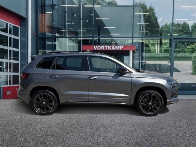 Skoda Karoq 1.5 TSI DSG SPORTLINE TREKHAAK/PANO-DAK/CAMERA/ELEK-KLEP/ACC/STOELVERW