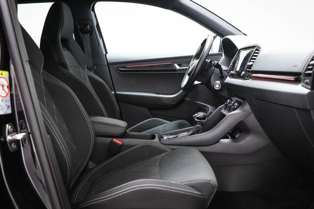 Skoda Karoq 1.5 TSI ACT Sportline Business | STOEL / STUUR- VERWARMING | DAB | APPLE | CAMERA | TREKHAAK | 19"