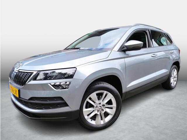 Skoda Karoq 1.0 TSI Business Edition Getinte ramen - 17Inch LMV - Parkeersensoren V+A - Apple Carplay/Android Auto