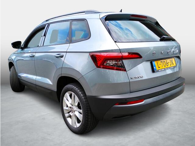 Skoda Karoq 1.0 TSI Business Edition Getinte ramen - 17Inch LMV - Parkeersensoren V+A - Apple Carplay/Android Auto