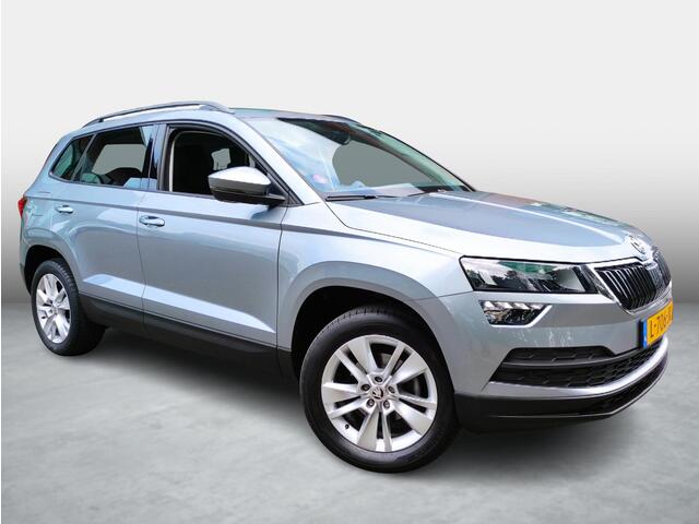 Skoda Karoq 1.0 TSI Business Edition Getinte ramen - 17Inch LMV - Parkeersensoren V+A - Apple Carplay/Android Auto