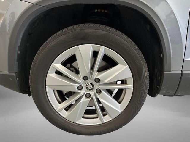 Skoda Karoq 1.5 TSI ACT 150pk DSG Business Edition · Camera · Inklap. Trekhaak · Keyless · Stuur- & Stoelverwarming · Apple/Android Car Play · ACC · Garantie t/m 02-07-2028 of 100.000km