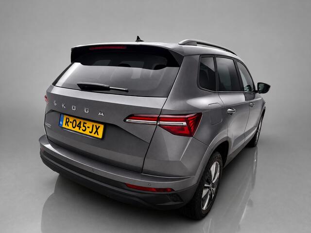 Skoda Karoq 1.5 TSI ACT Business Edition Plus / Navigatie / App connect / Camera / Parkeersensoren V+A / Lichtmetaal 17 inch /