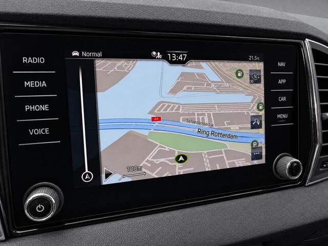 Skoda Karoq 1.5 TSI ACT Business Edition Plus / Navigatie / App connect / Camera / Parkeersensoren V+A / Lichtmetaal 17 inch /