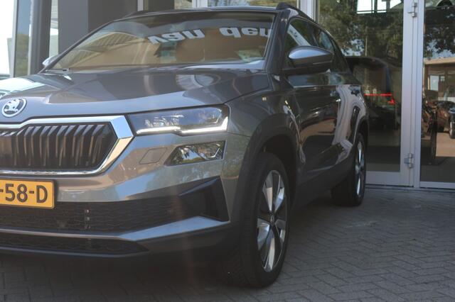 Skoda Karoq 1.5 TSI, Stoelverwarm. voor+achter, Matrix kopl, Keyless, CarPlay/Android etc.