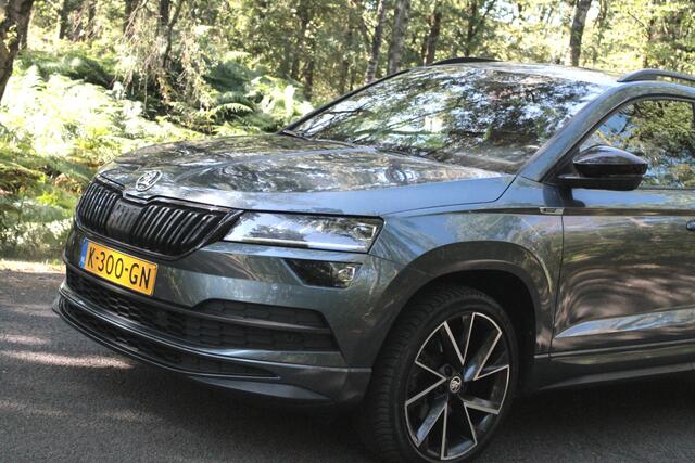 Skoda Karoq 1.5 TSI ACT Sportline Business | Trekhaak | Carplay | Elek. klep | Virtual