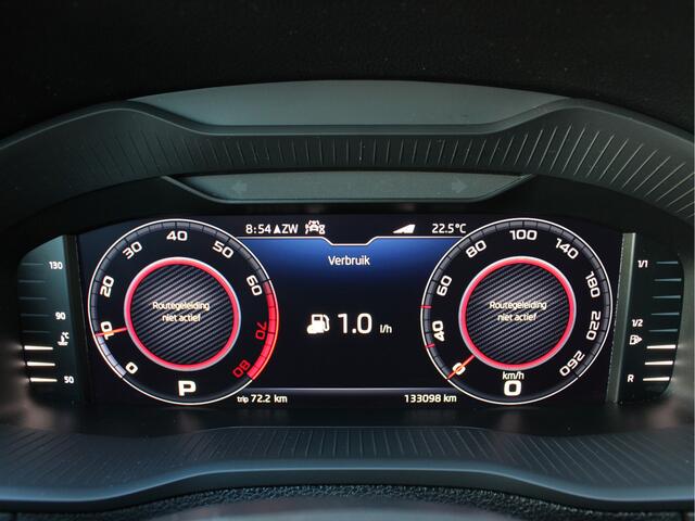 Skoda Karoq 1.5 TSI ACT Sportline Business Automaat /NAVI/PDC/Camera/CANTON/LED/19'LM/Virtual Cockpit/Carplay/Keyless/NAP! 1e eig!