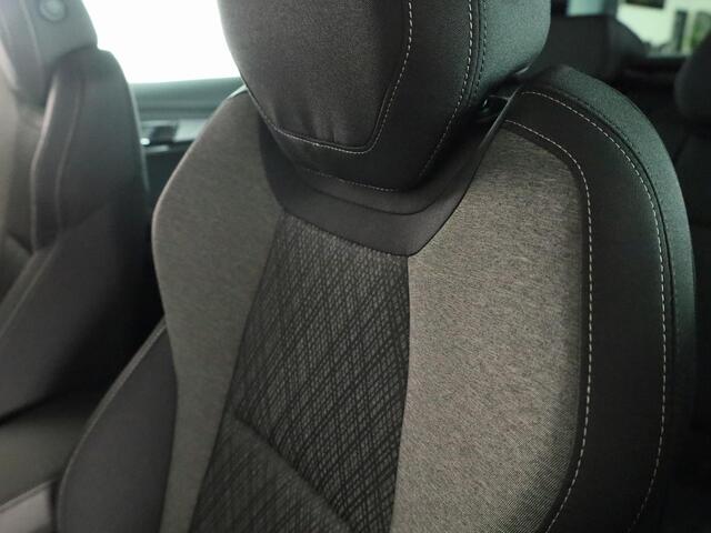 Skoda Karoq 1.5 TSI 150pk DSG-7 Business Edition Ultimate | Travel assist pakket | Virtual Pedal | Winterpakket | Trekhaak |