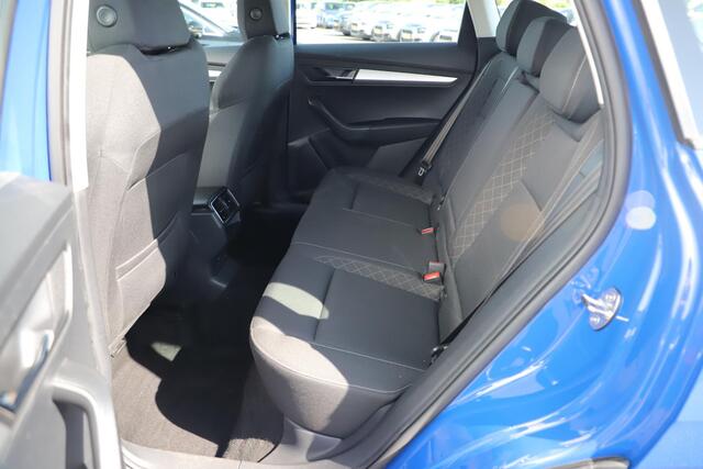 Skoda Karoq 1.0 TSI Business Edition Trekhaak Navigatie Carplay Android Climate Adaptive Cruise LMV Parkeersensor