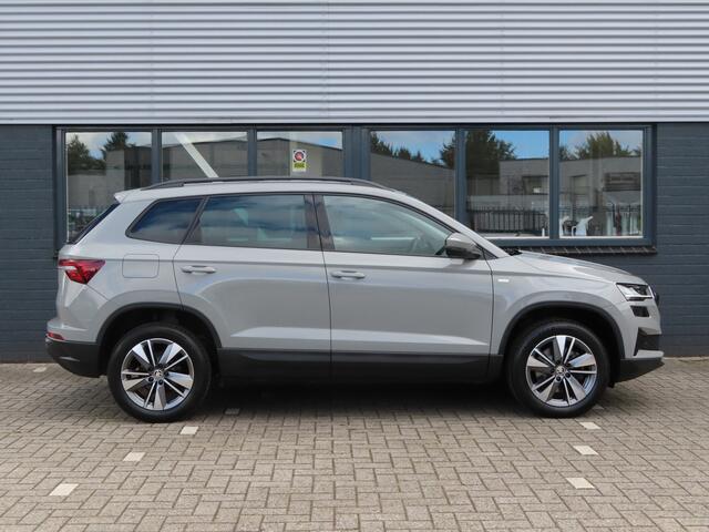 Skoda Karoq 1.5 TSI ACT Business Edition Plus DSG | trekhaak wegklapbaar | verwarmbare voorruit | verwarmbare voorstoelen + achterbank + stuurwiel
