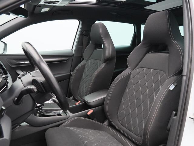 Skoda Karoq 1.5 TSi 150 Pk Automaat Sportline Business | Trekhaak | Stoel/Stuurverwarming | Panorama dak | Matrix LED | Camera | CarPlay | Parkeersensoren | 18 Inch | 50.137 Km !!