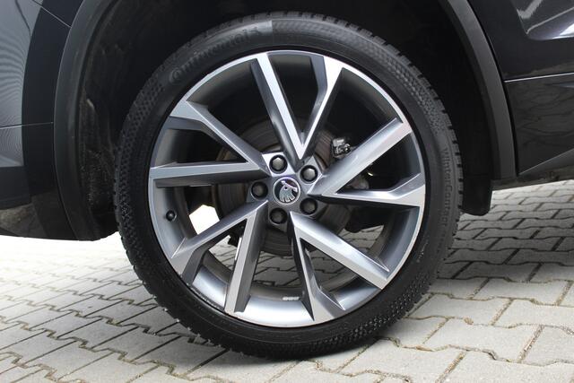 Skoda Kodiaq 1.5 TSI Sportline Business | Incl. 12 maanden garantie | Sportstoelen | F1 flippers | Achteruitrijcamera | Premium audio | DAB+ | Parkeersensoren voor/achter | Lichtmetalen velgen | Apple carplay/Android auto