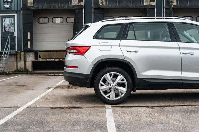 Skoda Kodiaq 1.5 TSI - 7Pers. | STOELVERW. | LEDER/STOF | CRUISE | 19" TRIGLAV VELGEN