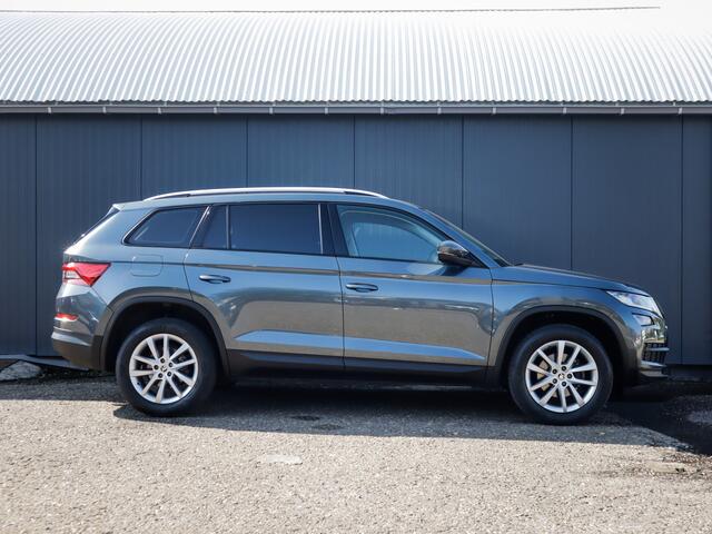 Skoda Kodiaq 1.5 TSI Business Edition (150 PK) 2e-Eig, Skoda-Dealer-Onderh, 12-Mnd-BOVAG, NL-Auto, Leer, Trekhaak, Navigatie/Apple-Carplay/Android-Auto, Cruisecontrol, Keyless-Start, Elek.-Achterklep, Parkeersensoren-V+A, Achteruitrijcamera, Premium-Audio, DAB, Licht-