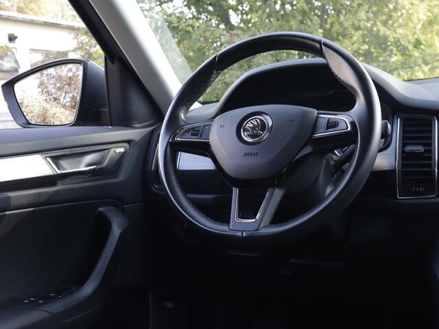 Skoda Kodiaq 1.5 TSI Business Edition (150 PK) 2e-Eig, Skoda-Dealer-Onderh, 12-Mnd-BOVAG, NL-Auto, Leer, Trekhaak, Navigatie/Apple-Carplay/Android-Auto, Cruisecontrol, Keyless-Start, Elek.-Achterklep, Parkeersensoren-V+A, Achteruitrijcamera, Premium-Audio, DAB, Licht-