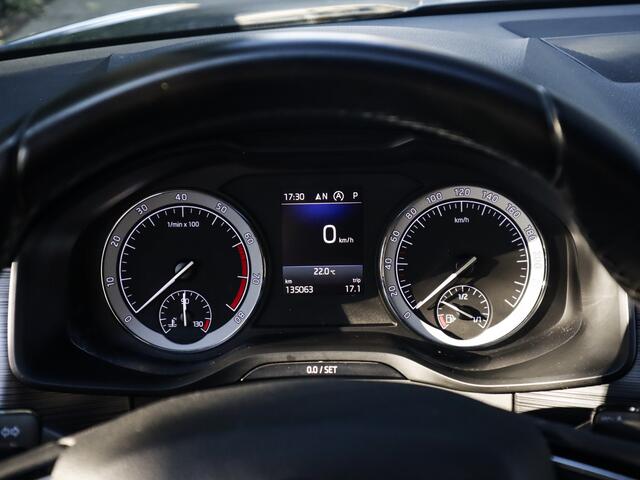Skoda Kodiaq 1.5 TSI Business Edition (150 PK) 2e-Eig, Skoda-Dealer-Onderh, 12-Mnd-BOVAG, NL-Auto, Leer, Trekhaak, Navigatie/Apple-Carplay/Android-Auto, Cruisecontrol, Keyless-Start, Elek.-Achterklep, Parkeersensoren-V+A, Achteruitrijcamera, Premium-Audio, DAB, Licht-
