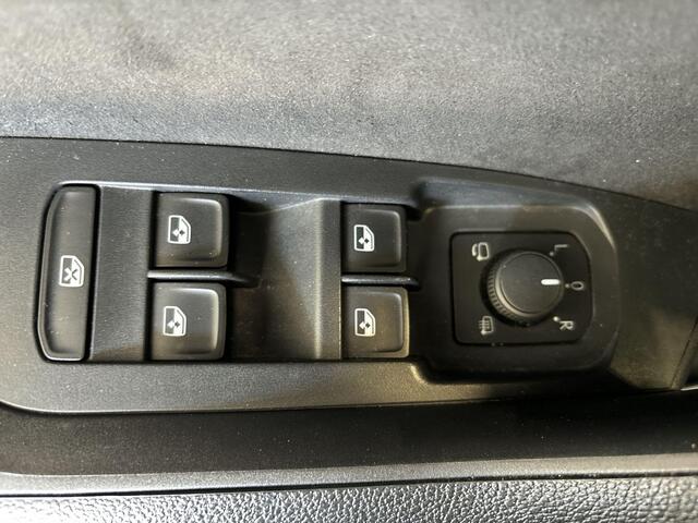 Skoda Kodiaq 1.5 Tsi 150pk DSG Sportline Business 7p. · Camera · 7.Persoons · Elek. Trekhaak · Keyless · Elek. Achterklep · Elek. Bestuurdersstoel · 19'' Inch · Garantie t/m 22-05-2027 of 100.000km