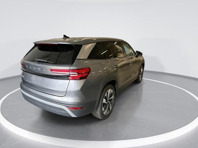 Skoda Kodiaq 1.5 Tsi 150pk DSG MHEV Business Edition 7p. · Apple/Android Car Play · Camera · Navi · P-Sensoren · Elek. Bestuurdersstoel · 19'' Inch ·