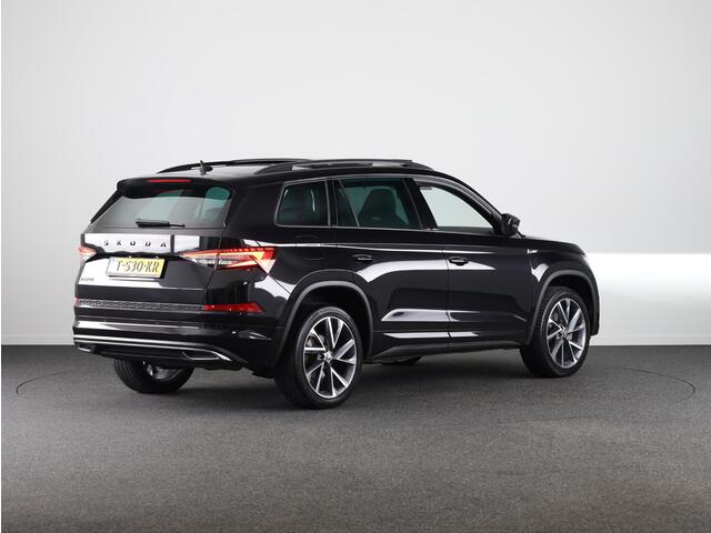 Skoda Kodiaq 1.5 TSI Sportline Business 7-zits 150pk DSG | Panoramadak | 20 inch lichtmetalen velgen | Trekhaak wegklapbaar | Verwarmbare voorstoelen