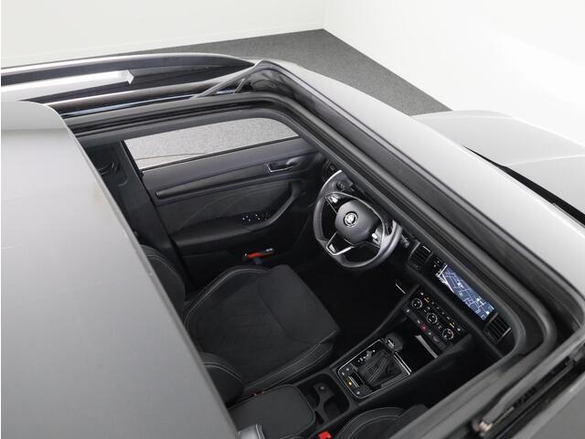 Skoda Kodiaq 1.5 TSI Sportline Business 7-zits 150pk DSG | Panoramadak | 20 inch lichtmetalen velgen | Trekhaak wegklapbaar | Verwarmbare voorstoelen