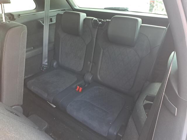 Skoda Kodiaq 1.5 TSI Sportline Business, 7-Persoons, Trekhaak, Camera, Mermory stoelen,