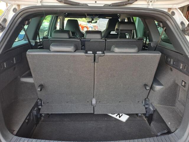 Skoda Kodiaq 1.5 TSI Sportline Business, 7-Persoons, Trekhaak, Camera, Mermory stoelen,