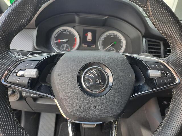 Skoda Kodiaq 1.5 TSI Sportline Business, 7-Persoons, Trekhaak, Camera, Mermory stoelen,